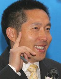 中央電視臺廣告經(jīng)濟信息中心主任、經(jīng)濟頻道總監(jiān)郭振璽