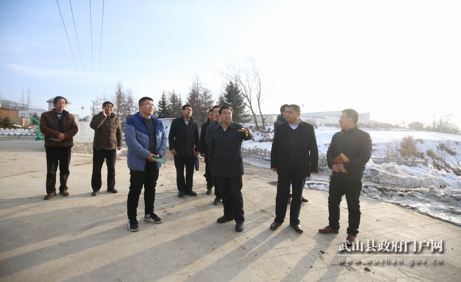 索鴻賓看望慰問(wèn)一線扶貧干部和貧困群眾 檢查指導(dǎo)脫貧攻堅(jiān)等工作