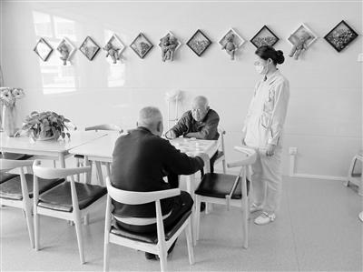 蘭州市老年護(hù)理院試營業(yè) 實(shí)現(xiàn)“醫(yī)養(yǎng)護(hù)”三位一體化