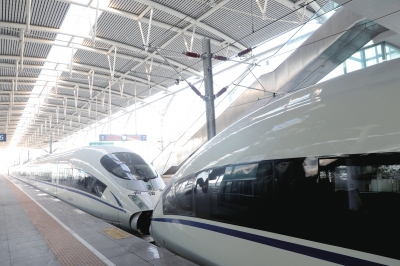 西銀客專(zhuān)甘寧段開(kāi)啟重聯(lián)動(dòng)車(chē)組逐級(jí)提速試驗(yàn)