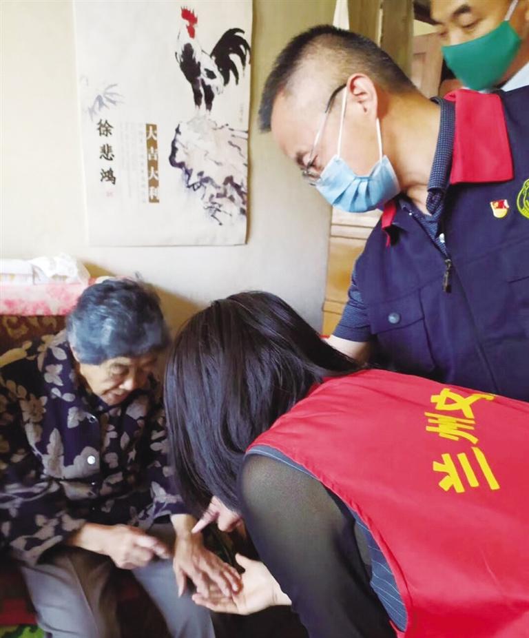 在公益志愿服務(wù)中踐行初心使命——記中國(guó)好人、城關(guān)區(qū)一方公益慈善協(xié)會(huì)黨支部書記高平