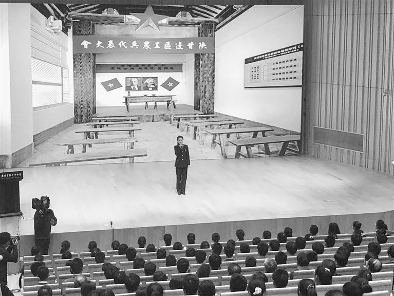 蘭州市開展“學(xué)黨史、頌黨恩、跟黨走”紅色文化進(jìn)校園活動(dòng)