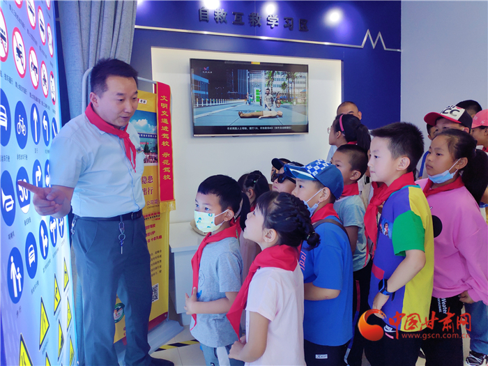 蘭州市公開招聘中小學(xué)聘用制教師22日開始報(bào)名