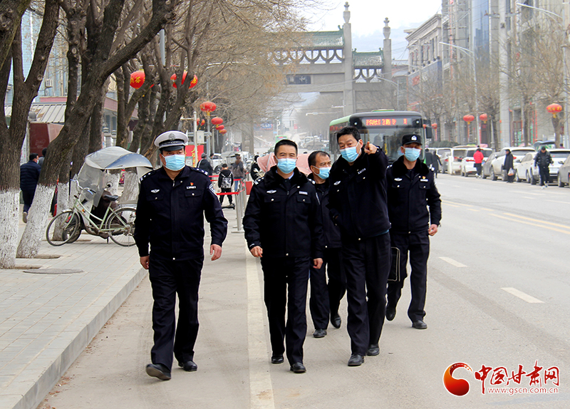 平?jīng)鲮`臺(tái)公安用好“加減乘除”法 助力文明城市創(chuàng)建