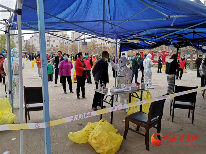 蘭州市城關區(qū)：社工委委員當好疫情防控“五大員”