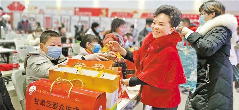 身殘志堅的郭淑芳與愛同行37年 點一盞燈，照亮別人也照亮自己