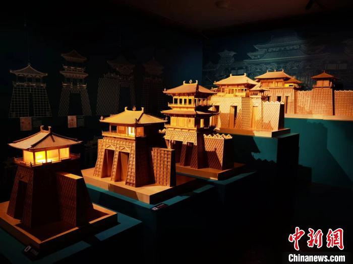 2022年11月，正在敦煌研究院展出的“千年營造——敦煌壁畫中的建筑之美”特展?！《∷?攝