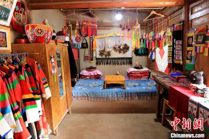 圖為土族文化展示?！⊙Φ?攝