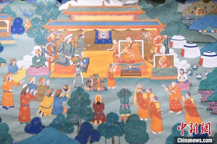 8月20日，在蘭州市博物館展出的大型歷史題材卷軸唐卡“涼州會盟”?！〈魑牟?攝