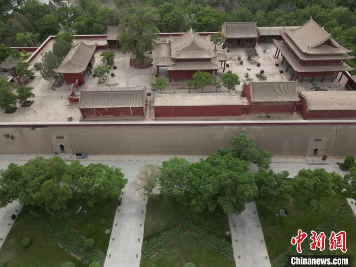 5月16日，航拍下的雷臺漢墓墓室入口。戴文昌　攝