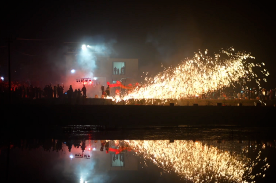 一碗刨豬湯的沸騰密碼：鄉(xiāng)愁、溫情與文旅的雙向奔赴